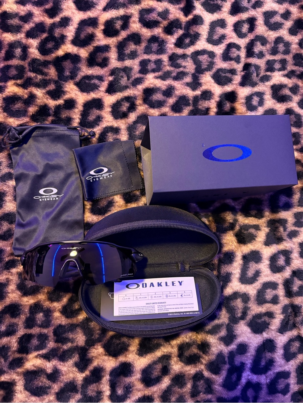 Black oakley Radar ev polarized sunglasses